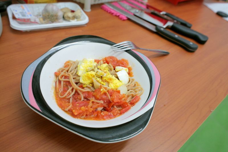 [小湯的美味食譜] 田園番茄義大利麵 Le Creuset, Staub鑄鐵鍋實做