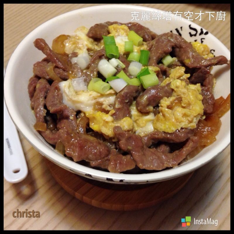 牛肉蓋飯。by克莉絲塔