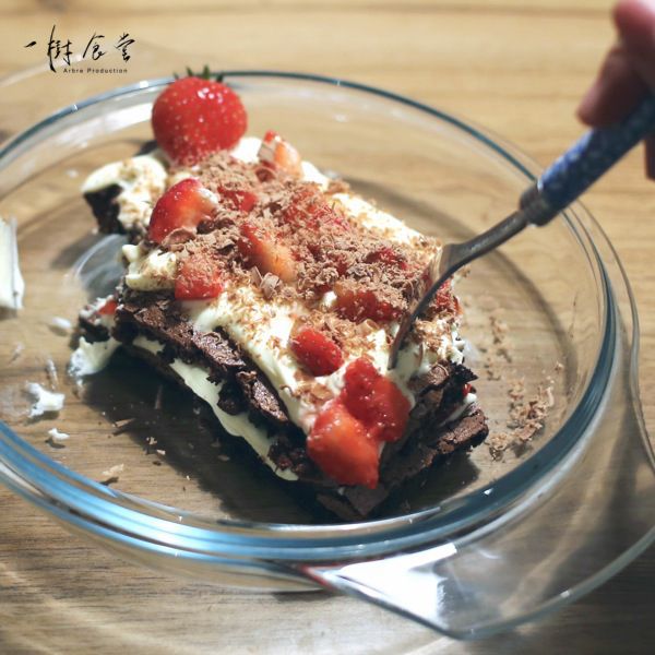 Chocolate Pavlova