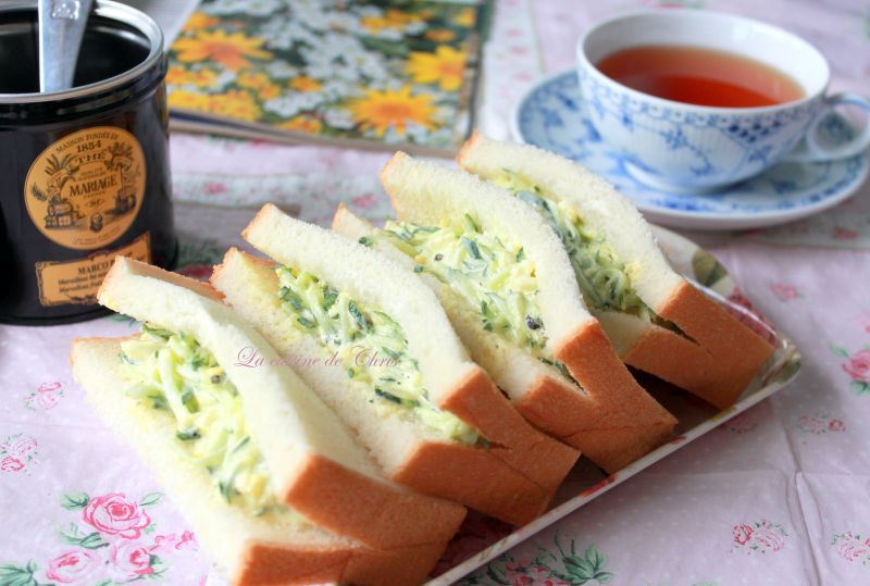 土司夾蛋沙拉早餐