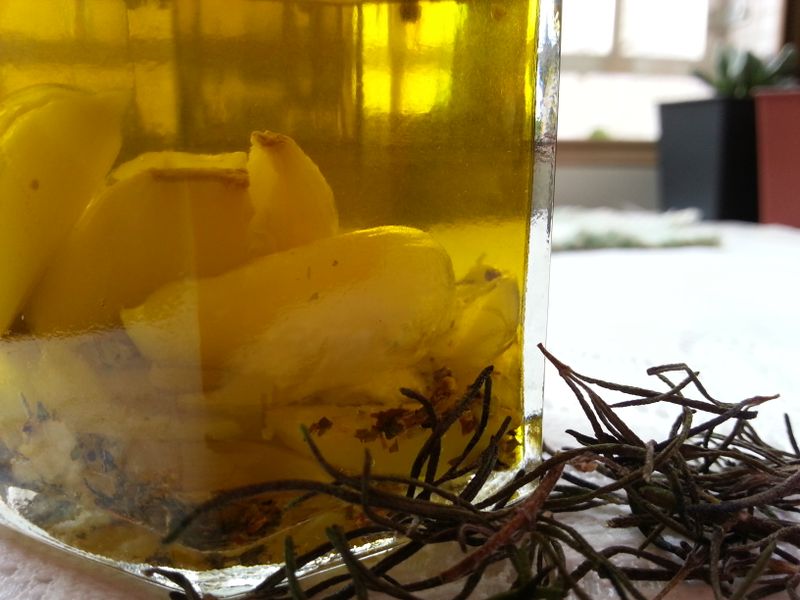 蒜頭香草橄欖油