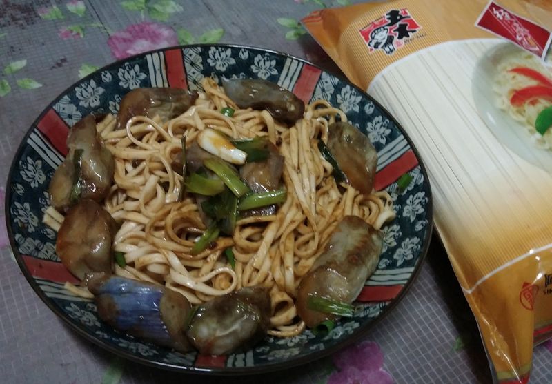 五木麵條五分鐘美食~ 沙茶拌麵