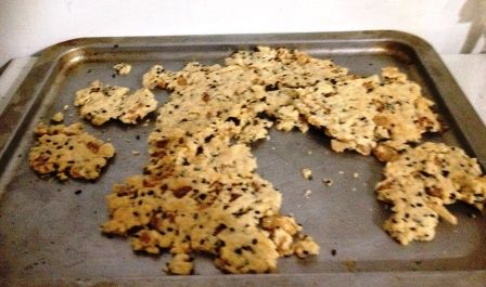 【寶媽媽】愛的料理。第一次動手作芝麻餅乾