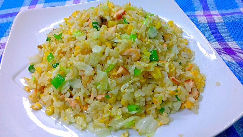 鮭魚蛋炒飯
