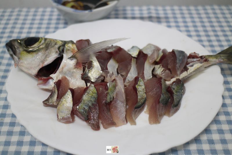 竹莢魚刺身
