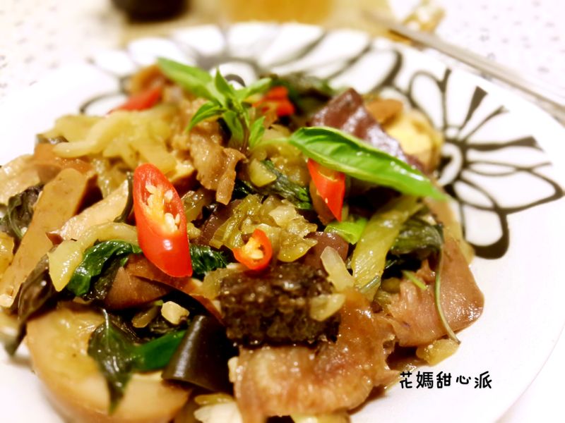 酸菜炒滷味