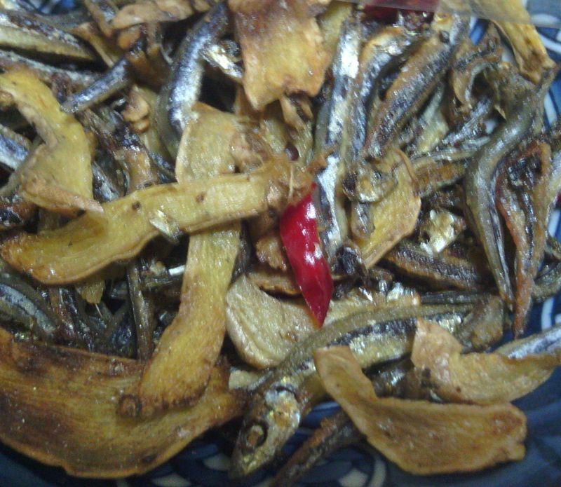 薑煸小魚乾