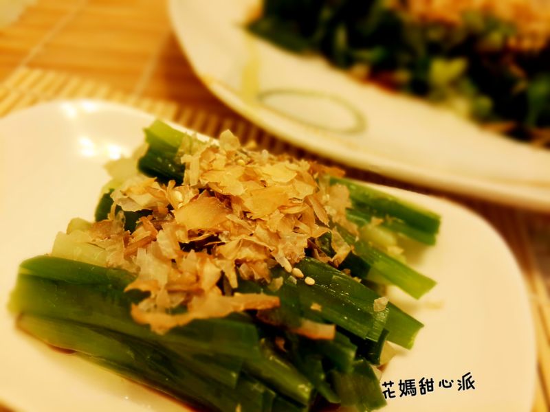 涼拌柴魚韭菜