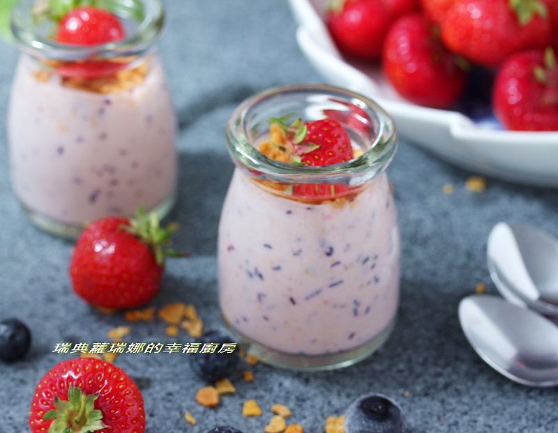 自製優格+夏日莓果優格奶昔