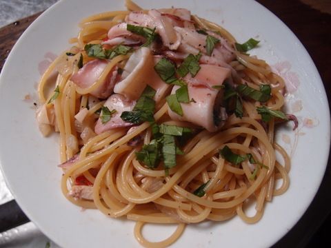 白酒魷魚義麵
