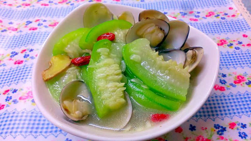家常菜~蛤蜊絲瓜~