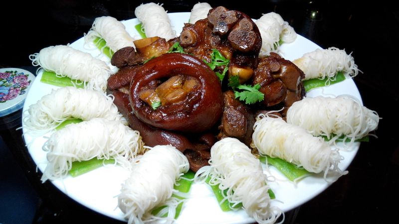 豬腳麵線