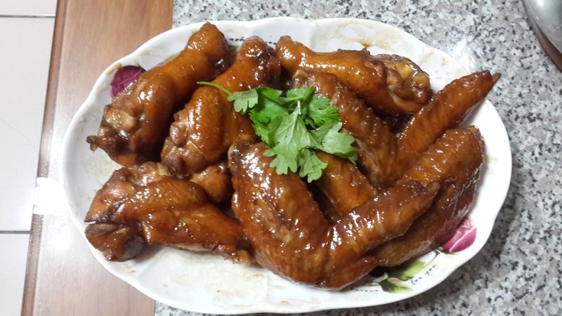 綜合滷味(雞翅.甜不辣,豬血糕.豆干)