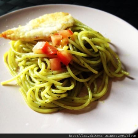 【空姐愛煮菜】青醬鮮魚義大利麵