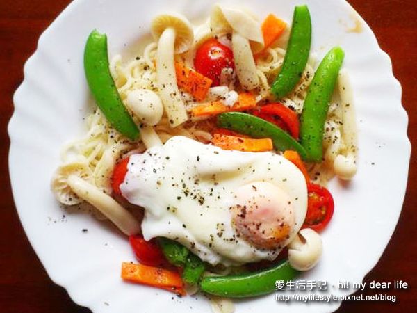 白精靈菇拌麵