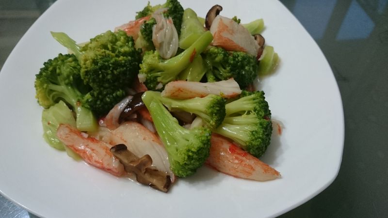 [綠色蔬菜]花椰菜燴蟹肉棒