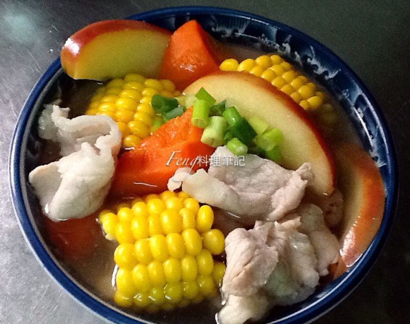 蘋果玉米肉片湯