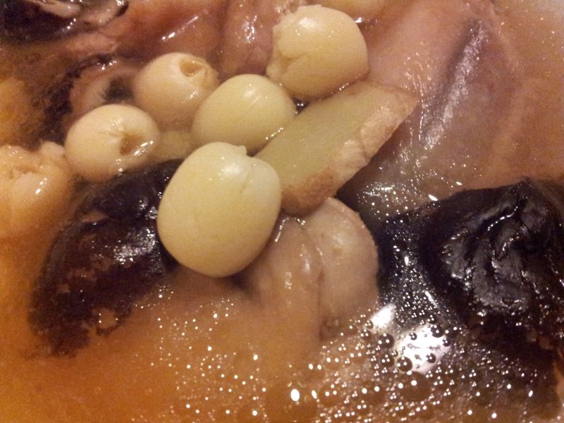 秋天養肺 蓮子香菇雞湯