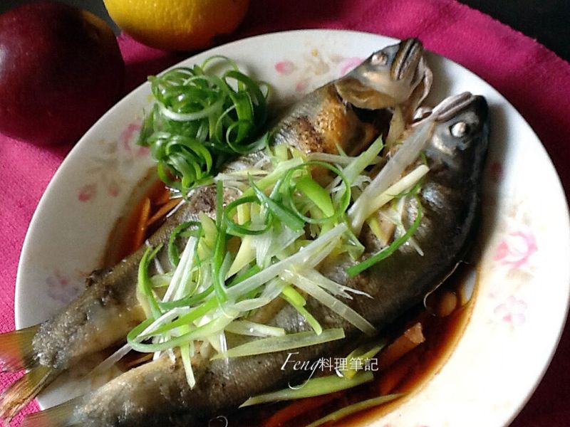 電鍋清蒸香魚