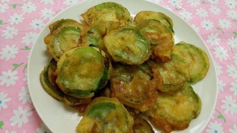ㄚ芬的小廚房--香煎絲瓜