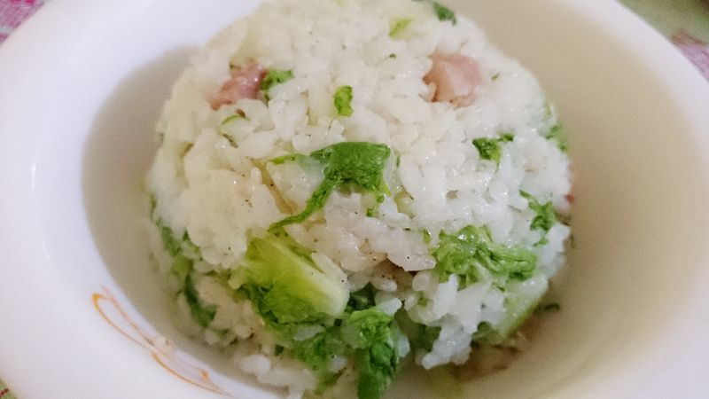 電鍋料理 - 青江菜佐香腸蒸飯