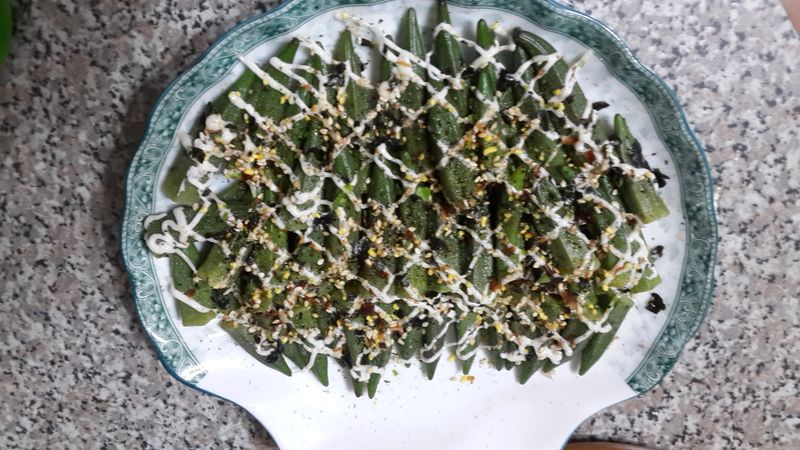 香鬆紫秋葵沙拉