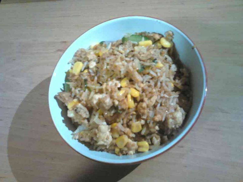 [留學生懶惰料理]炒飯
