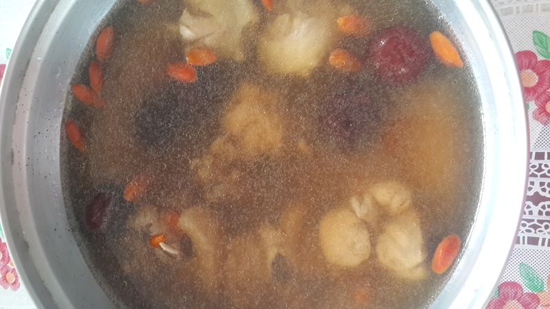 狗尾草燉雞湯