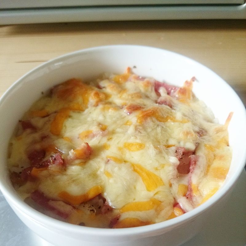 火腿洋蔥白醬焗烤飯