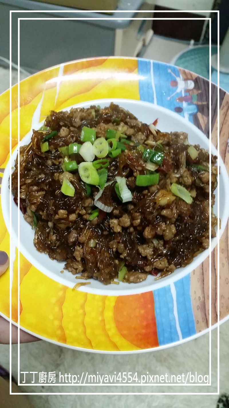 螞蟻上樹~螞蟻會攀在樹上的小秘訣