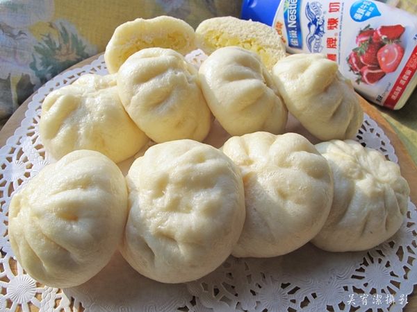 薯泥奶香包。鷹牌煉奶