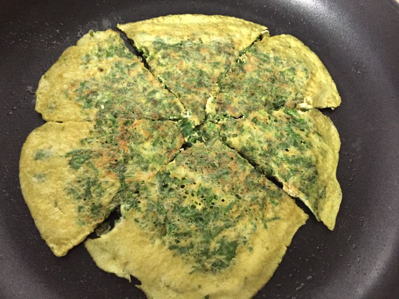 芹菜葉煎蛋