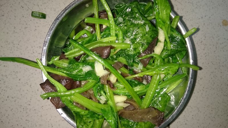 炒菠菜