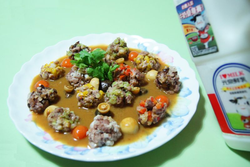 奶香咖哩 五色開運肉丸子 -{光泉鮮乳}