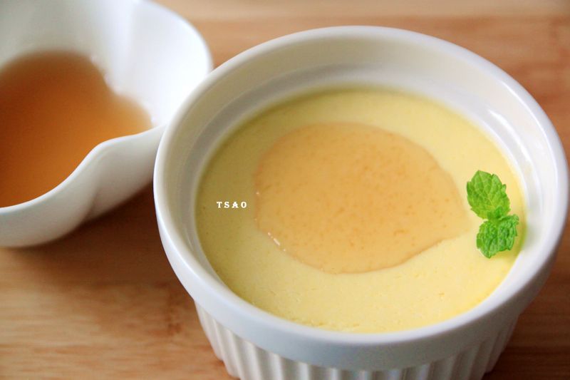 杏仁煉乳蒸布丁 ✿ 鷹牌煉奶