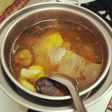 暖暖香菇雞湯