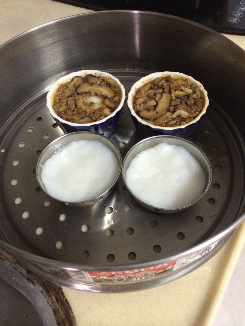 碗粿(新加坡人称 ~ 水粿 )