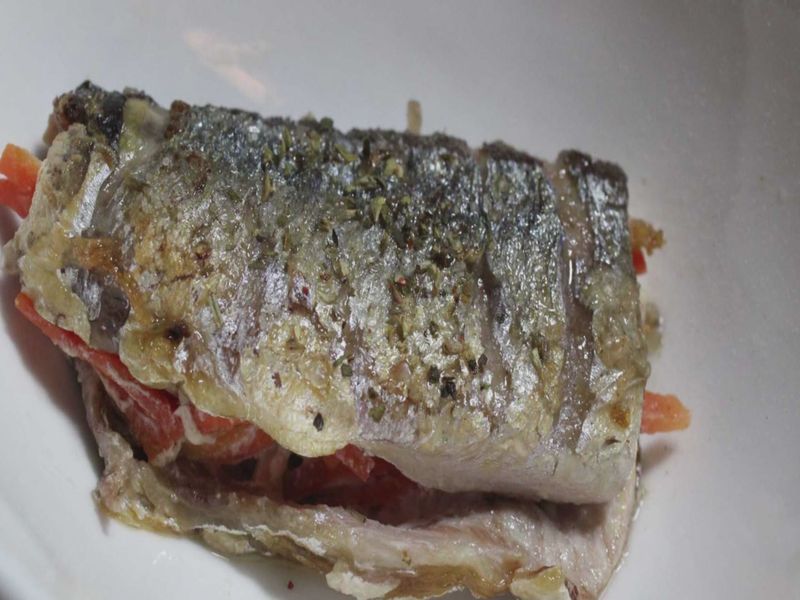 秋刀魚+紅蘿蔔=消除痘痘(相傳食補)