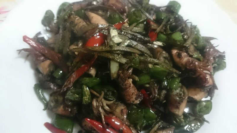 墨醬燒鹹小卷