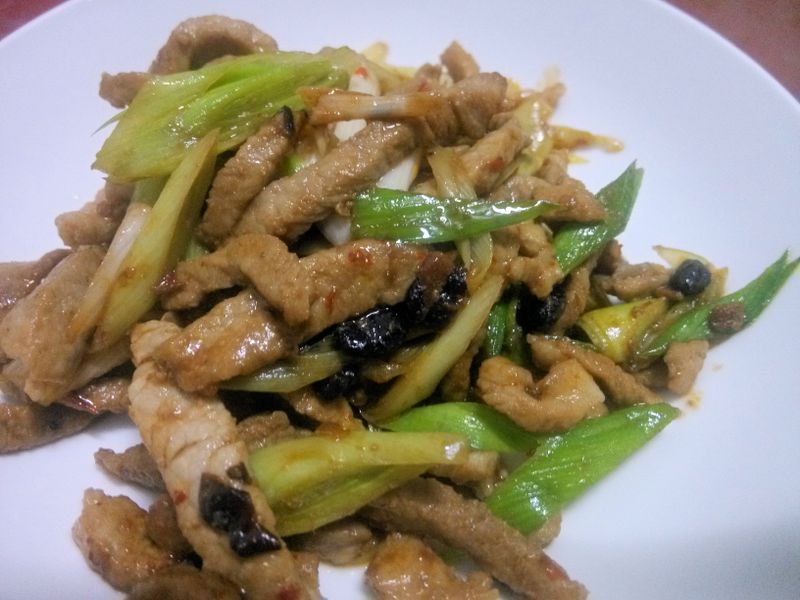 蒜苗炒肉絲