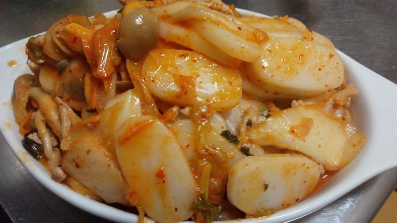 泡菜炒年糕