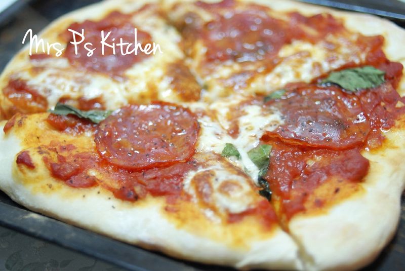 自製意式披薩 Pizza [超簡易食譜]