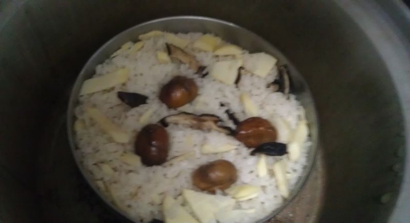 [素食料理]栗子香菇竹筍飯