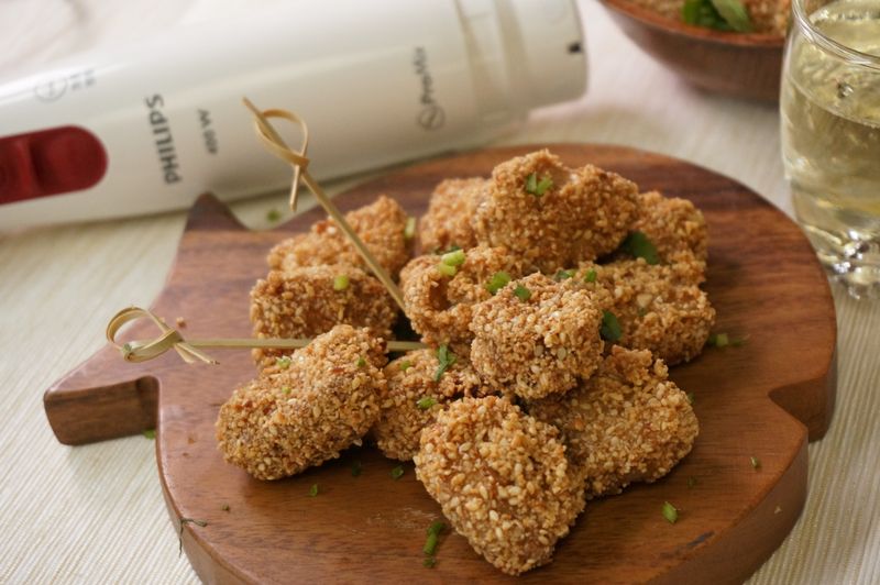 香酥花生芝麻炸肉丁[飛利浦料理魔法棒]