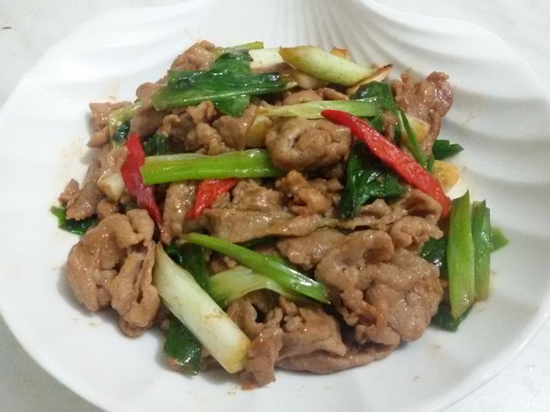 蔥爆豬肉片