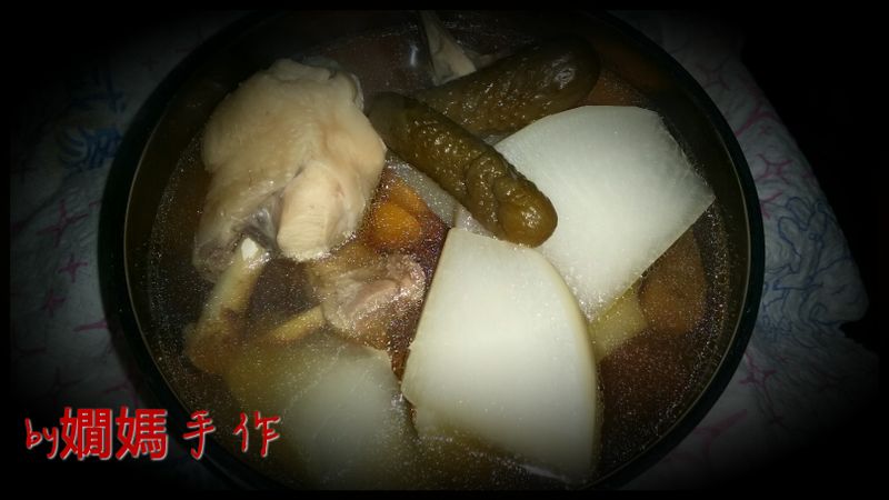 條瓜蘿蔔雞湯