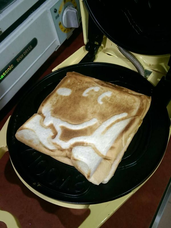 鬆餅機就可以做厚押餅-香辣吻仔魚口味