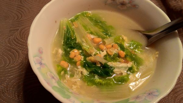 玉米小白菜蛋花湯