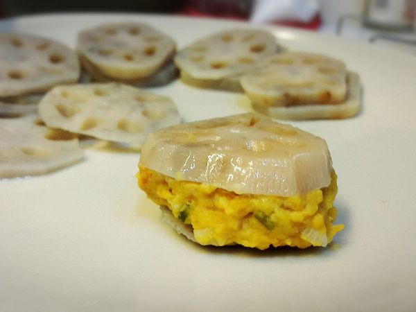 群邑地中海式飲食防失智-地瓜蓮藕餅