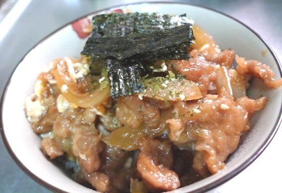 台式洋蔥肉羹蓋飯